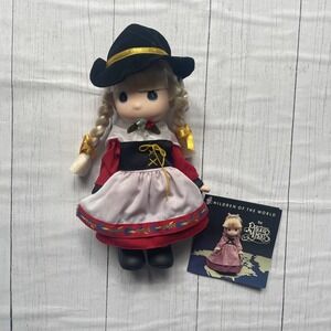 Precious moments doll Gretchen German children Around The World
